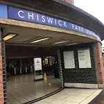 Chiswick London Apartment